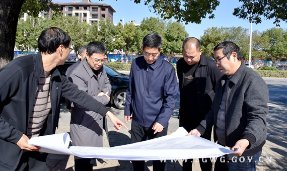 平顶山市房产事务服务中心来我市调研棚户区改造项目_副本.jpg