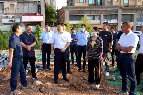 刘文祥调研城市道路建设情况_副本.jpg