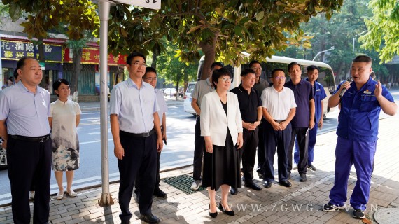 平顶山市人大常委会城镇燃气管理工作专题调研组到我市调研 (2)_副本.jpg