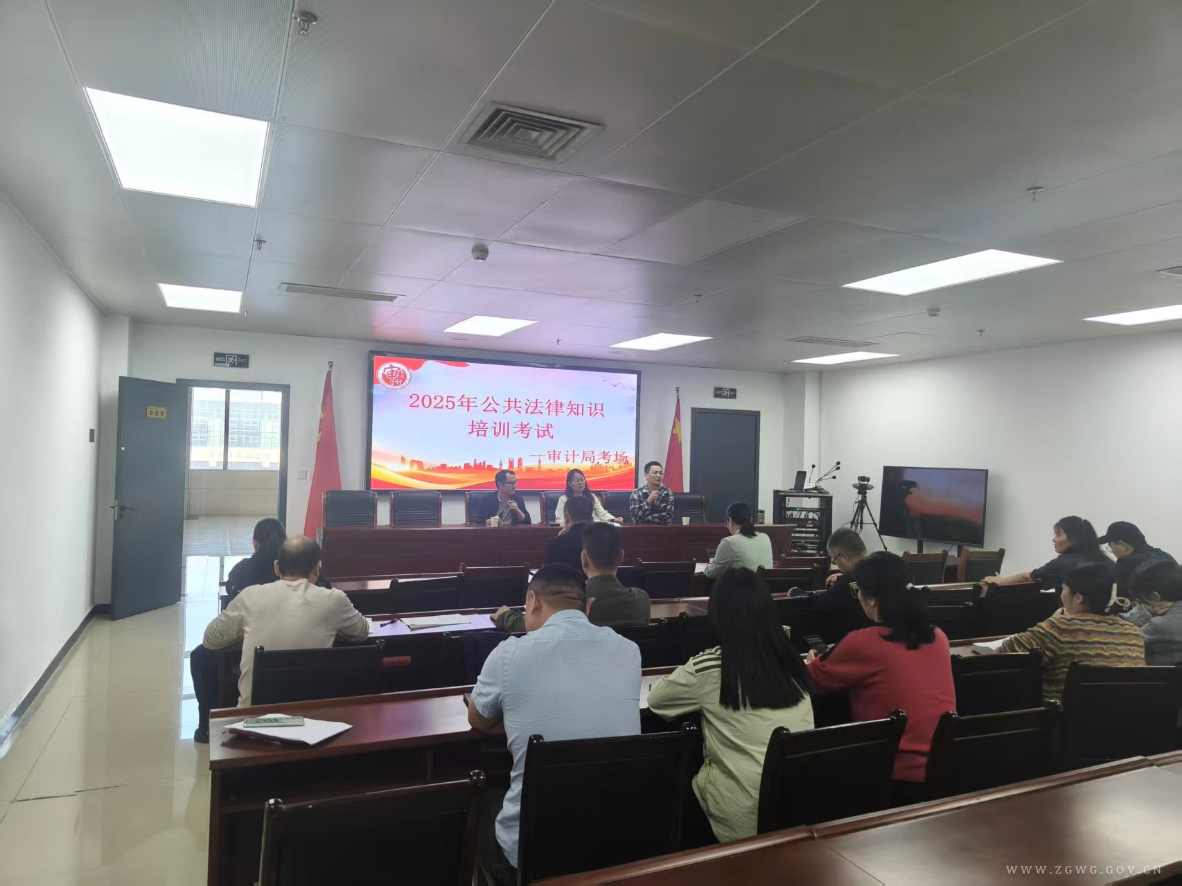 图片2.jpg 图片2.jpg